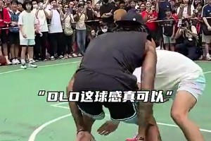 哈登女友在衣帽间自拍秀丰满臀部，这是登哥最爱吧